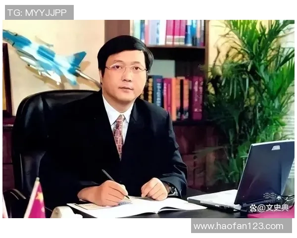 杨伟专访：从青涩少年到足球传奇的奋斗与回顾